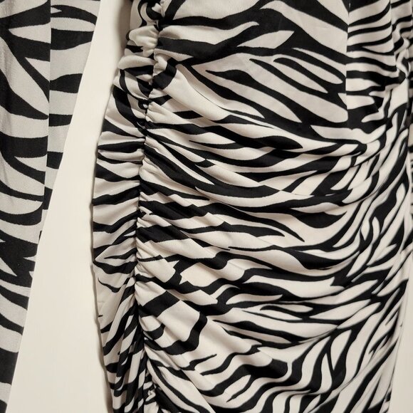 Black and White Animal Print Long Sleeved Body Conforming Sexy Dress - Picture 3 of 9
